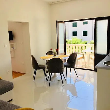 Tatijana Holiday Apartments Makarska Exterior photo