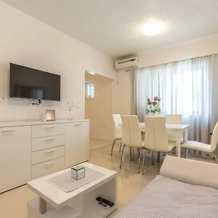 Tatijana Holiday Apartments Makarska Exterior photo