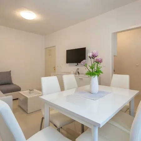 Tatijana Holiday Apartments Makarska Exterior photo